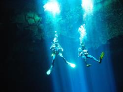 Cape Verdes Diving Centre - Sal Island. Cavern diving.